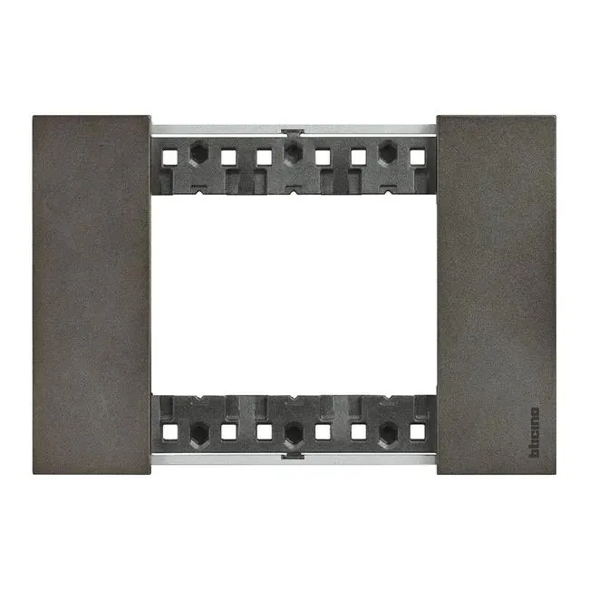 Placca 3 moduli in zama serie Living Now BTICINO nero space