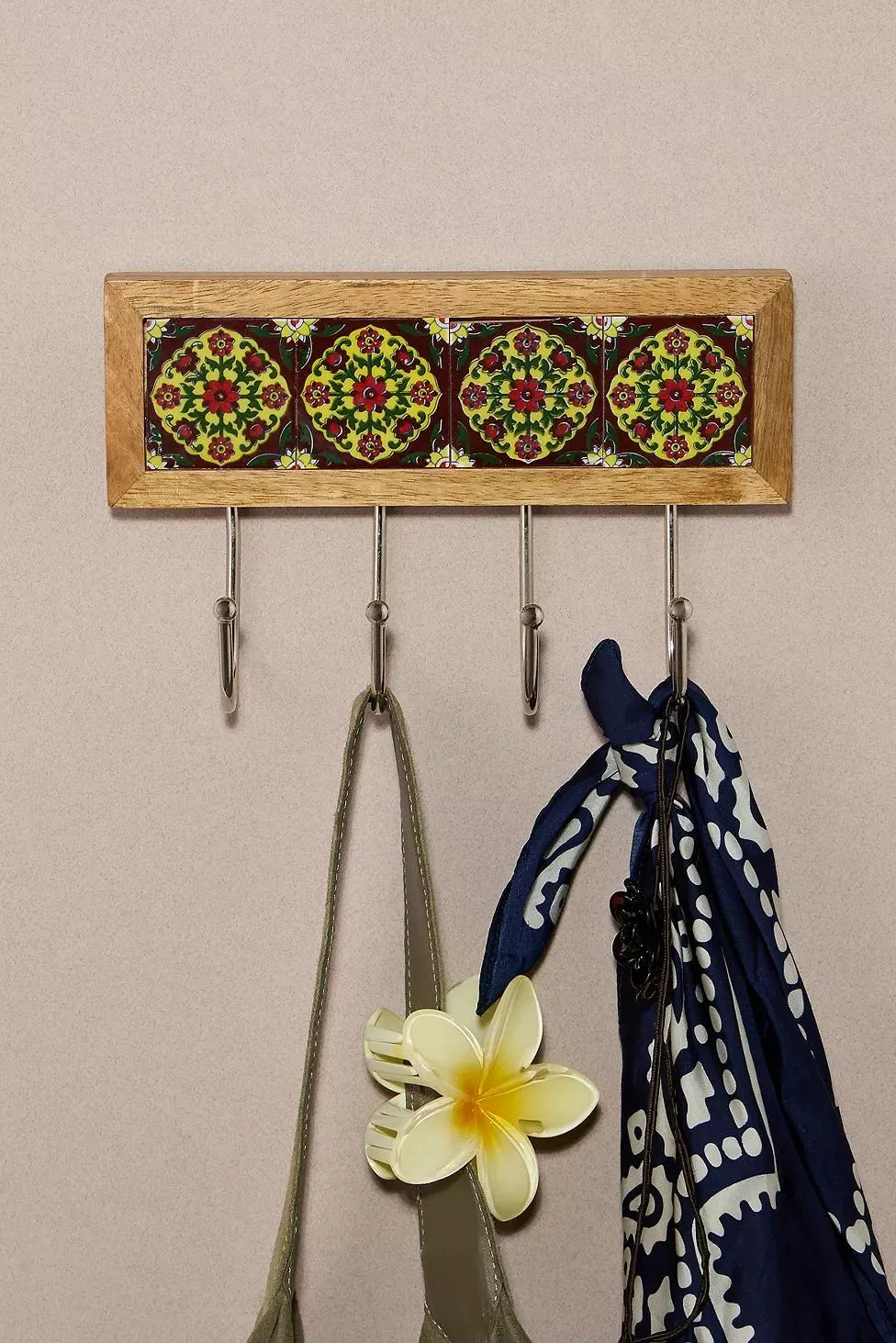 Gancio da Parete con Piastrelle Verdi