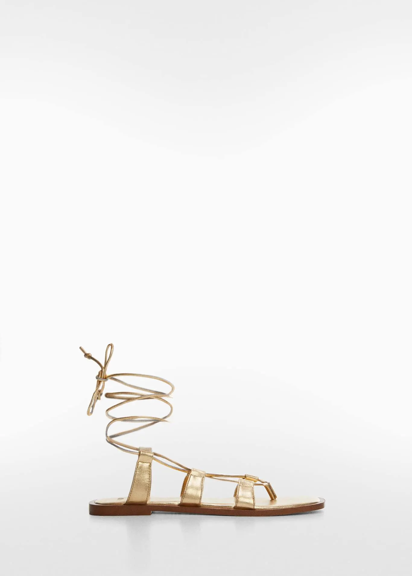 Szandál metálfényű pántokkal