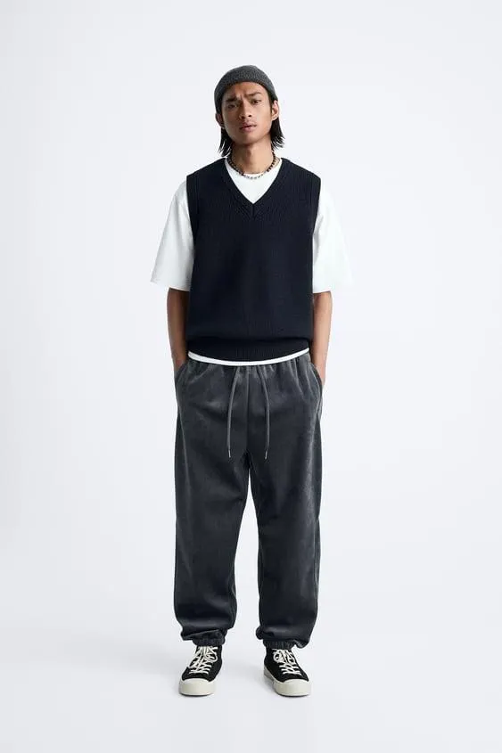 PANTALONI IN VELLUTO A COSTINE CON VITA JOGGER