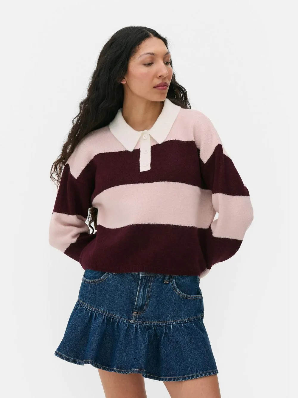 Maglione a righe con colletto