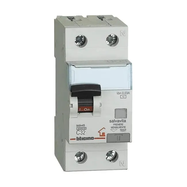 Interruttore magnetotermico differenziale BTICINO GC8813AC32 1 polo 32A 4.5kA A 2 moduli 230V