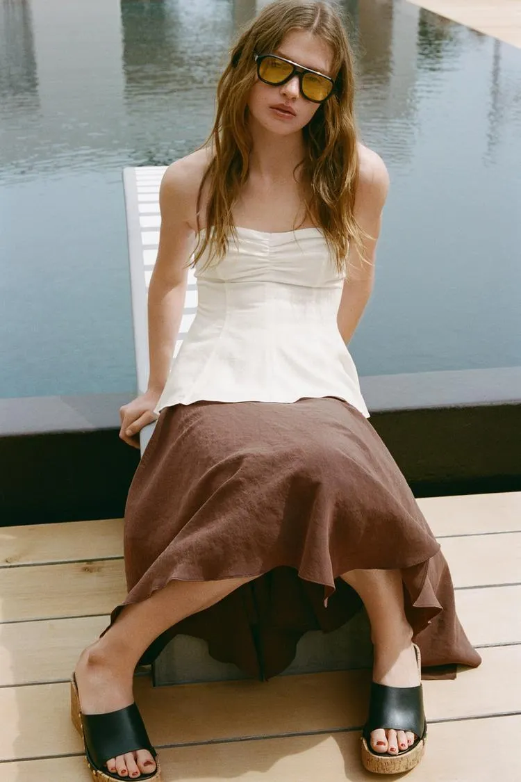 TOP IN LINO SENZA SPALLINE