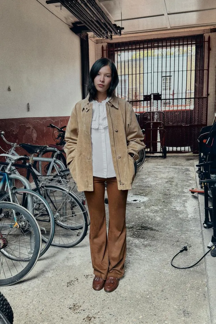 PANTALONI EFFETTO PELLE FLARE