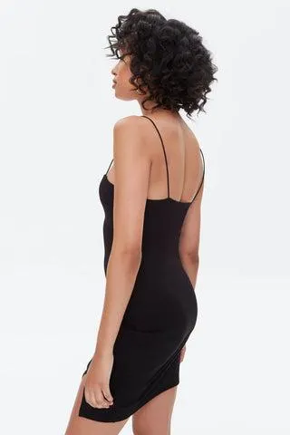 VESTIDO LISO, PEGADO TIRANTES