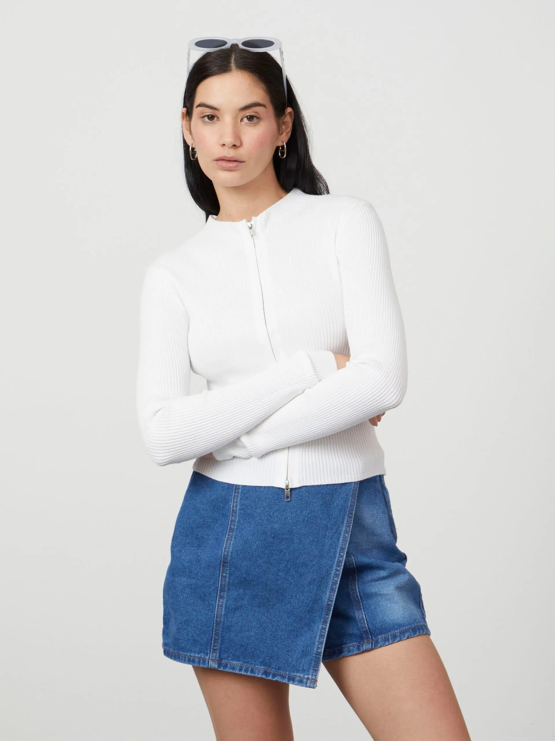 Suéter Blanco Manga Larga con Cierre