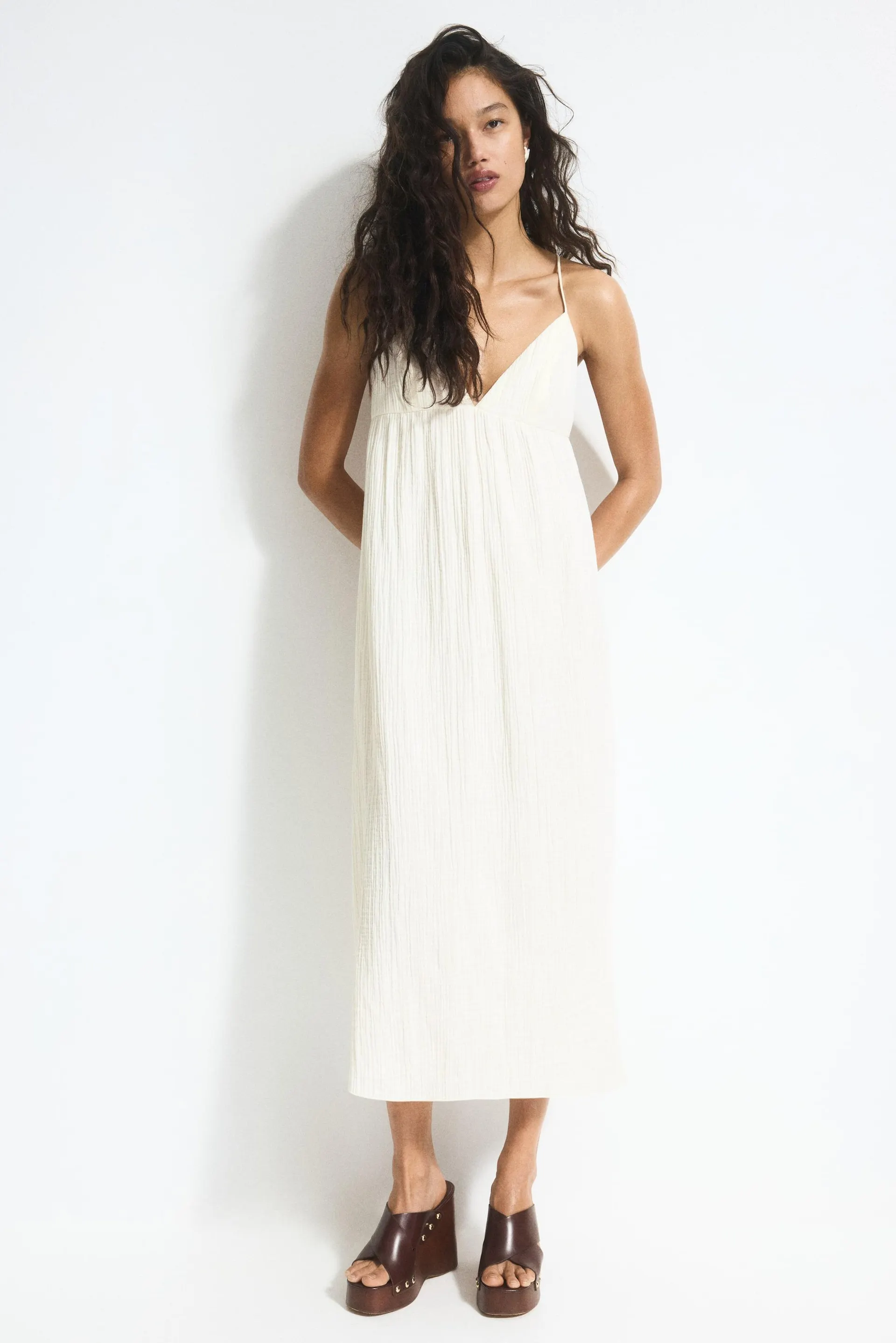 Vestido maxi con detalle de lazos