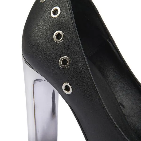 022500 Zapatilla Con Detalles Metalicos