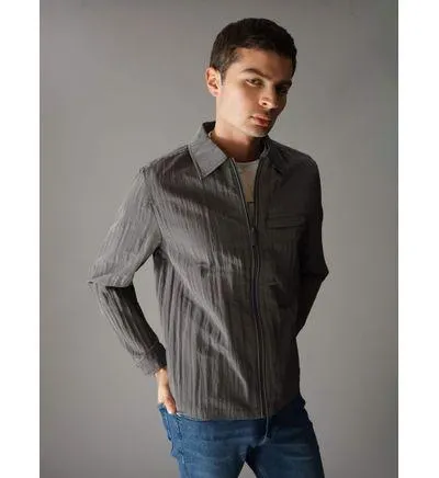 Chamarra Calvin Klein Satinada Hombre Gris