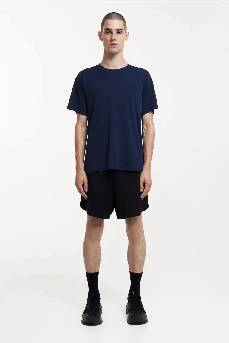 Playera deportiva en DryMove™