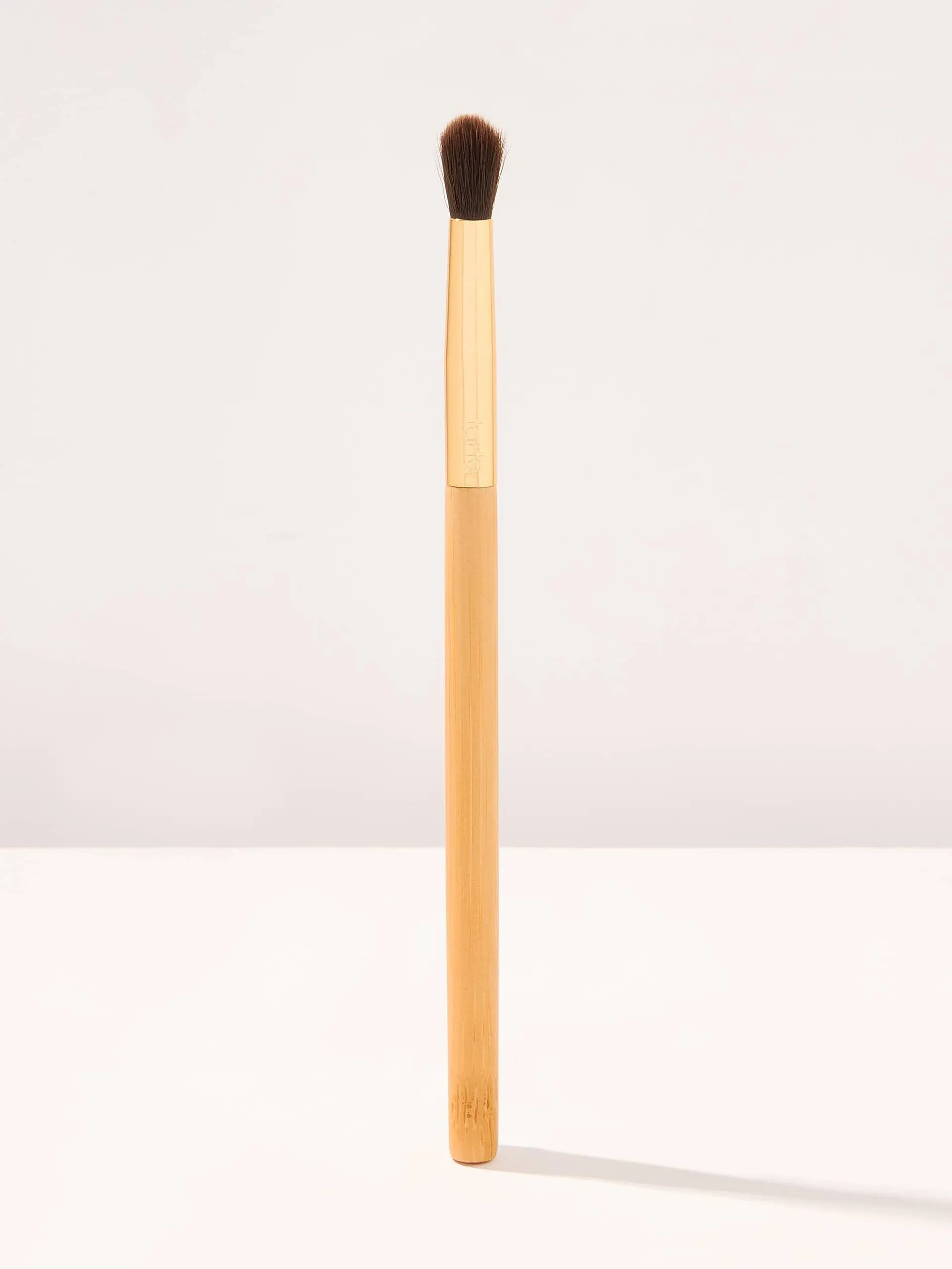 tapered blending eyeshadow brush