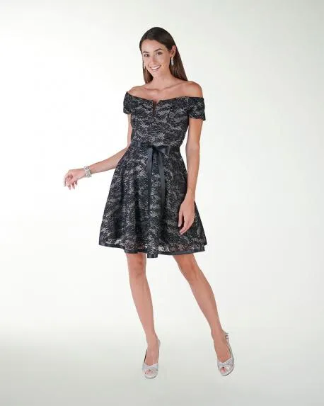 VESTIDO TELA BORDADA CON MANGA Y LISTON