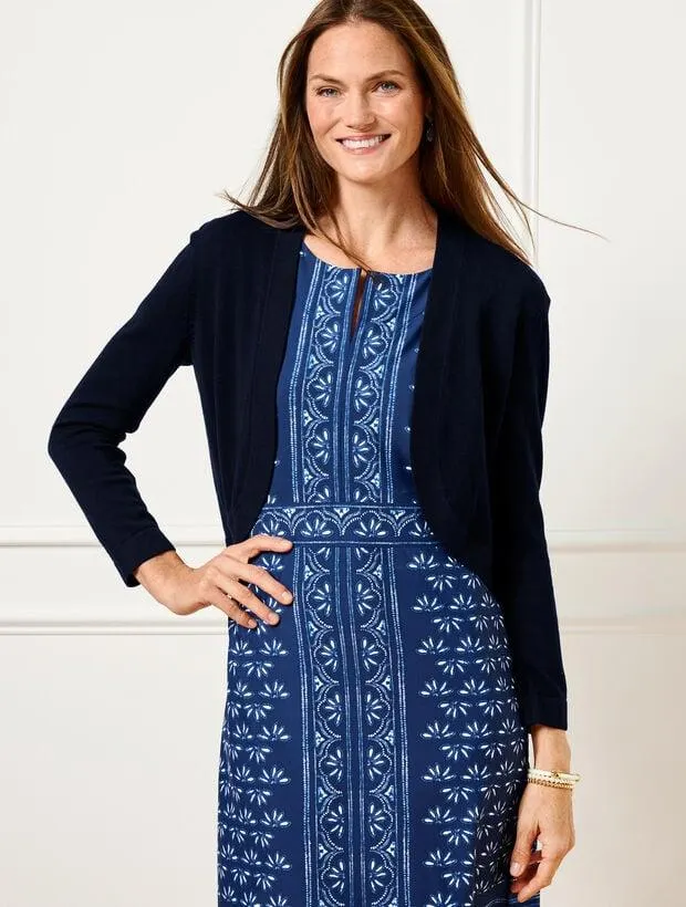 Plus Exclusive Classic Shrug