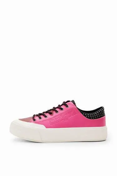 Sneakers plataforma tachuelas