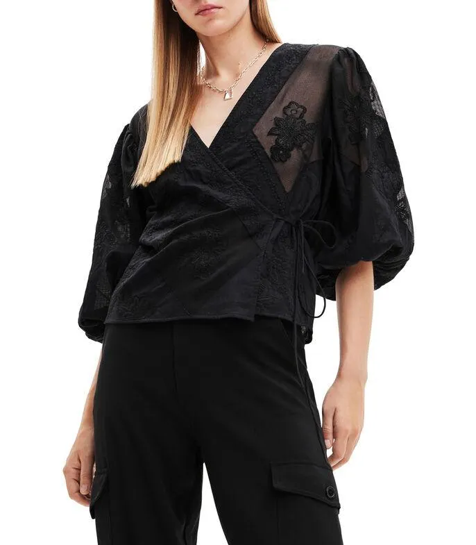Blusa cruzada bordada Mujer