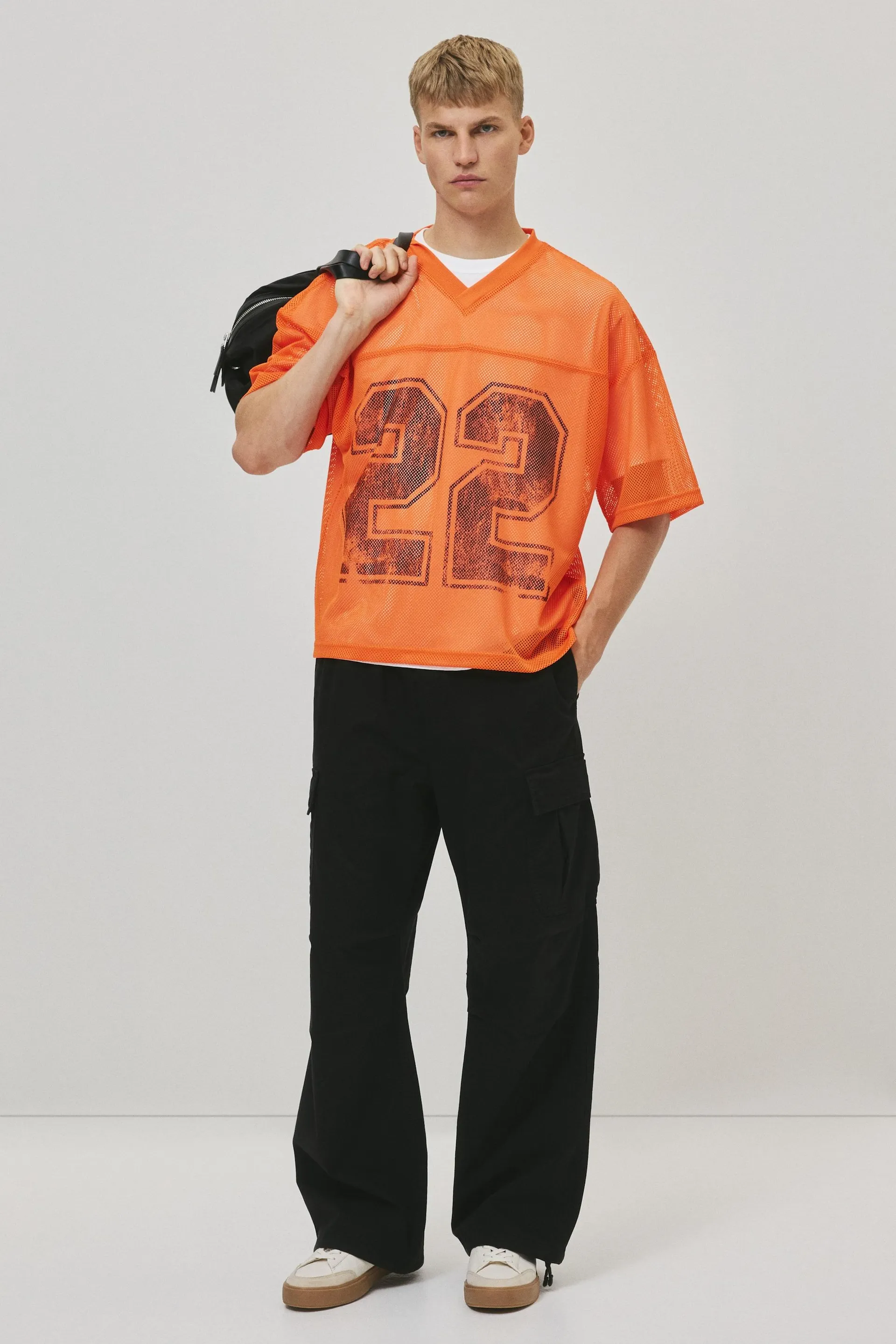 Playera Oversized Fit en malla con diseño