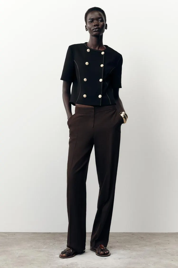 BLAZER MANGA CORTA PESPUNTES CONTRASTE