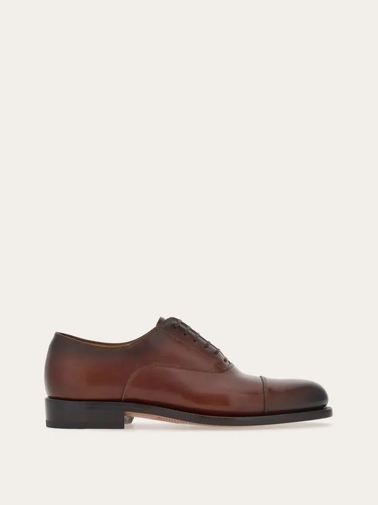 Zapatos Oxford Tramezza con toe cap