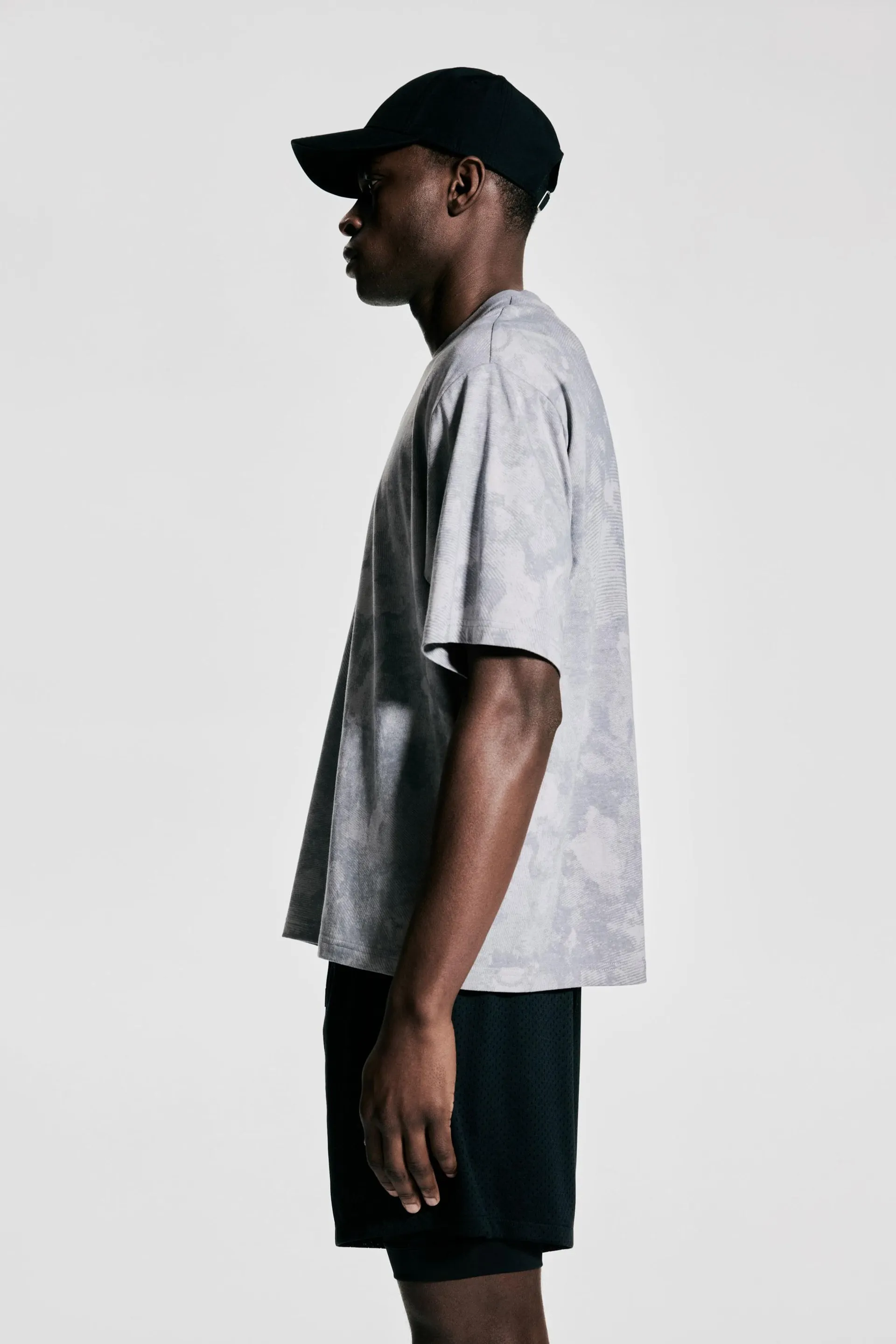 Playera deportiva de corte cuadrado con DryMove™