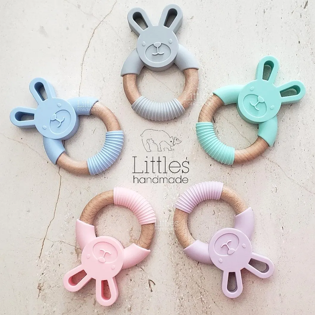 mordedera conejo y madera