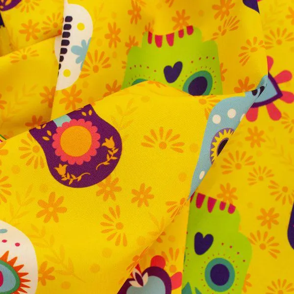 Digital Canasto – cráneos con fondo floreado