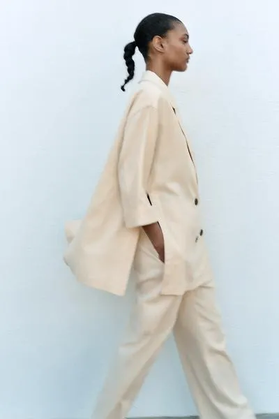 BLAZER CRUZADA CON LINO