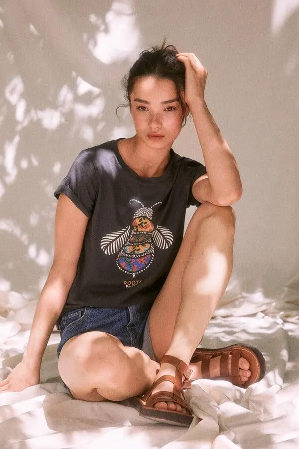 Playera Gráfica Insecto "Roots Studio"