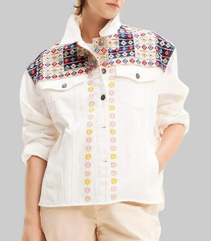 Sobrecamisa vaquera con bordados Mujer