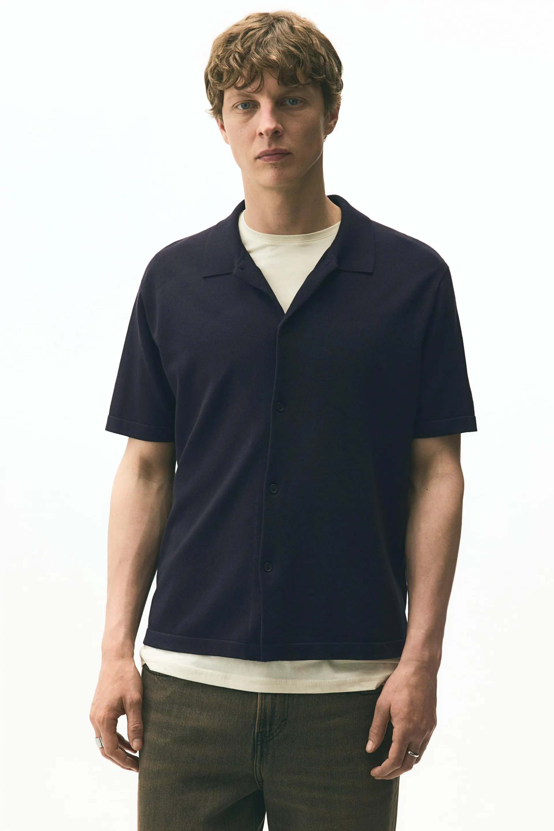 Camisa tejida Regular Fit con mangas cortas