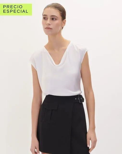 Blusa Blanca De Satín Escote Drapeado