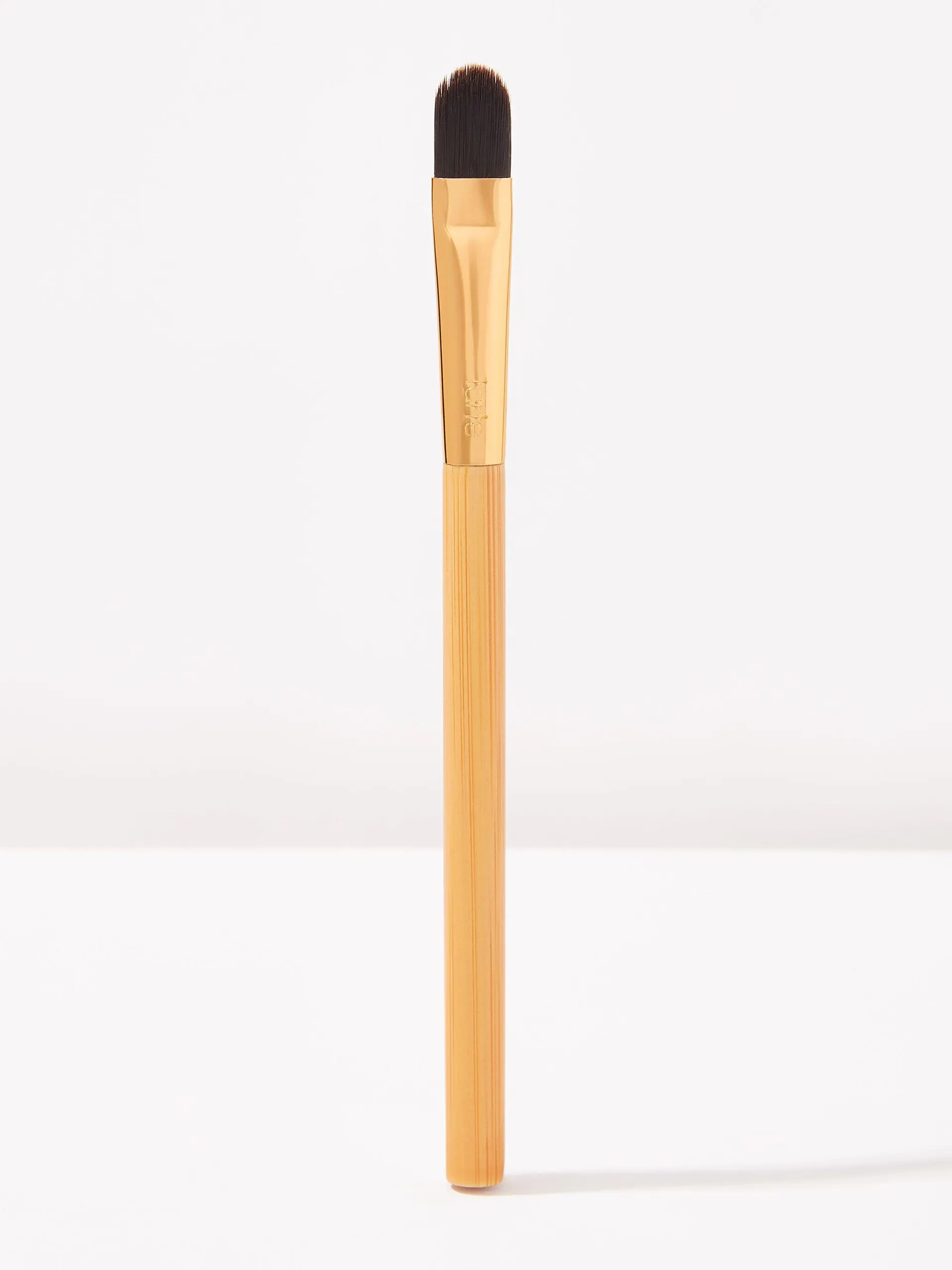 flat concealer brush