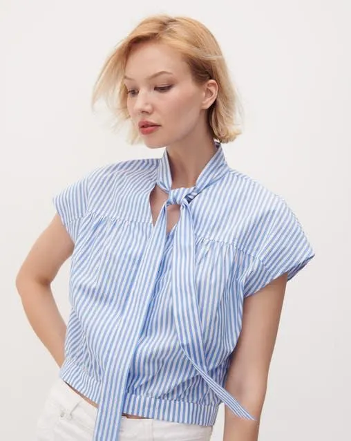 Blusa Corta A Rayas Con Corbatín