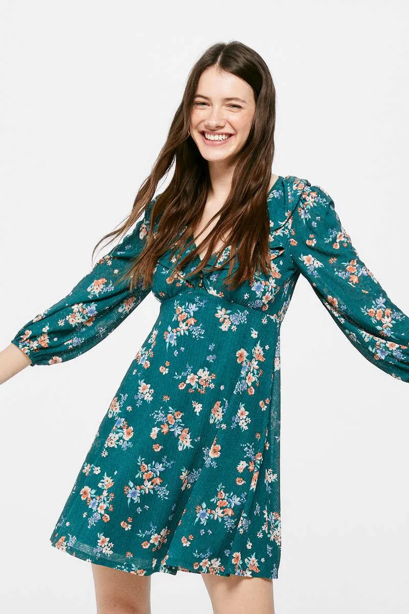 Vestido Corto Escote Volante