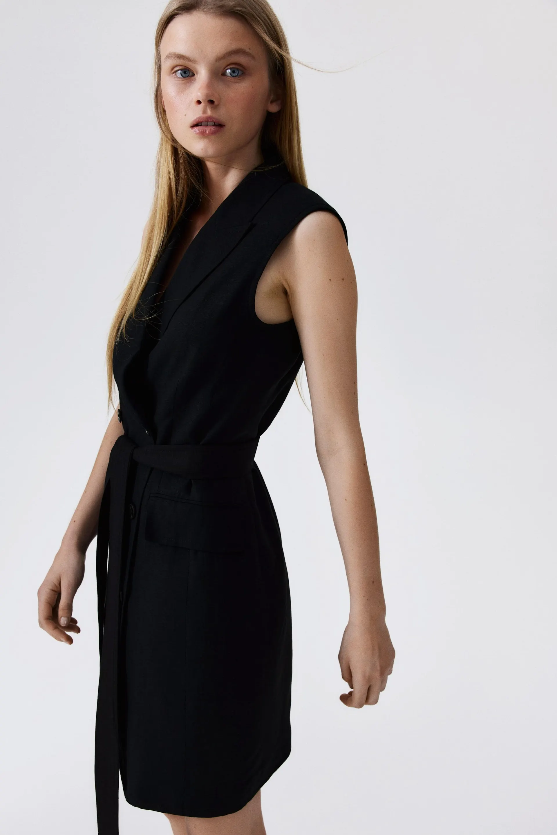 Vestido blazer en mezcla de lino