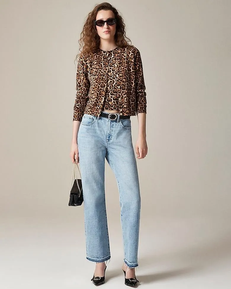 Featherweight cashmere cardigan in leopard print