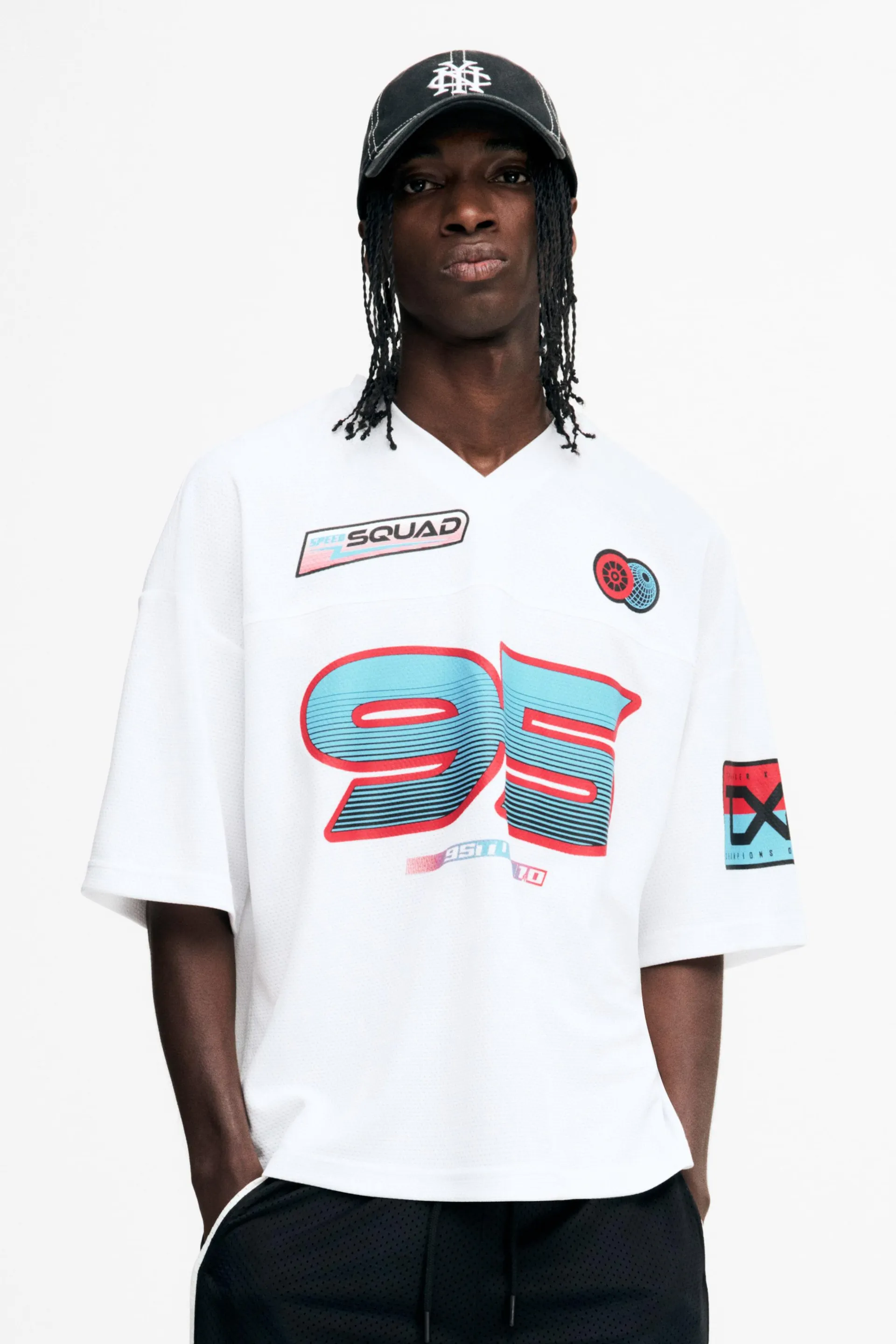 Playera Oversized Fit en malla con diseño