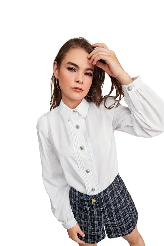 Camisa blanca con botones de pedrería 96545