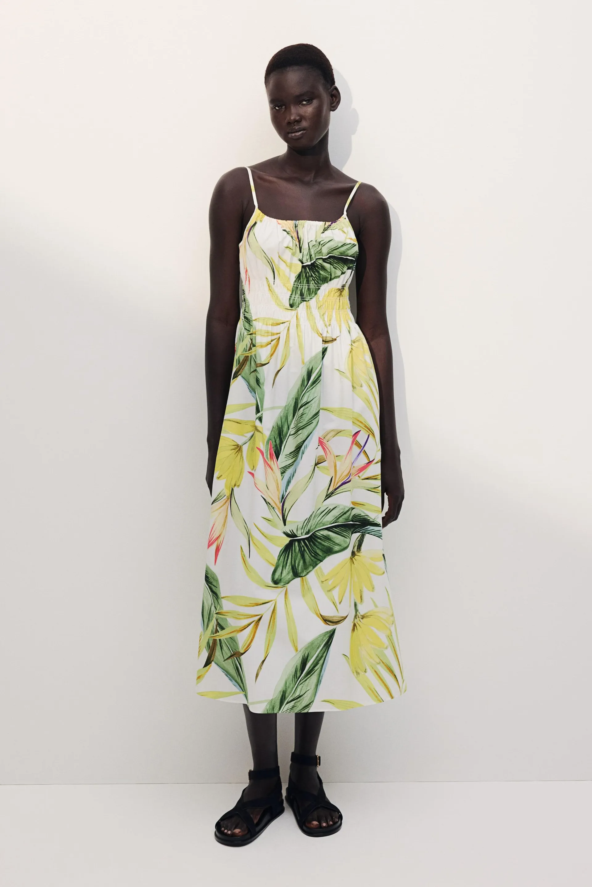 Vestido en popelina con punto smock