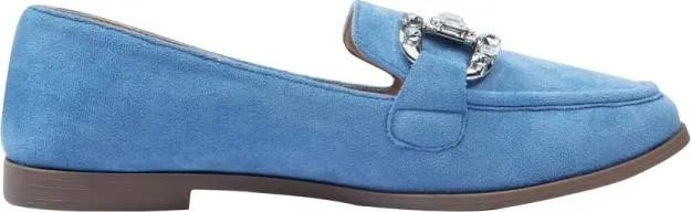 mocasín con adorno de pedrería