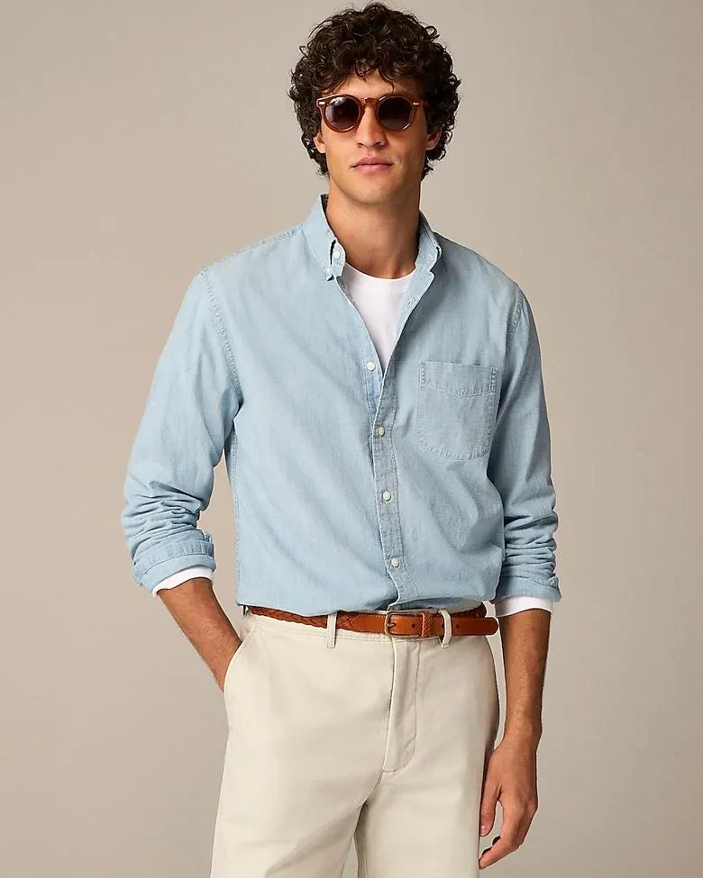 Organic cotton chambray shirt in five-year wash