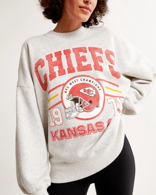 Kansas City Chiefs Graphic Oversized Sunday Crew