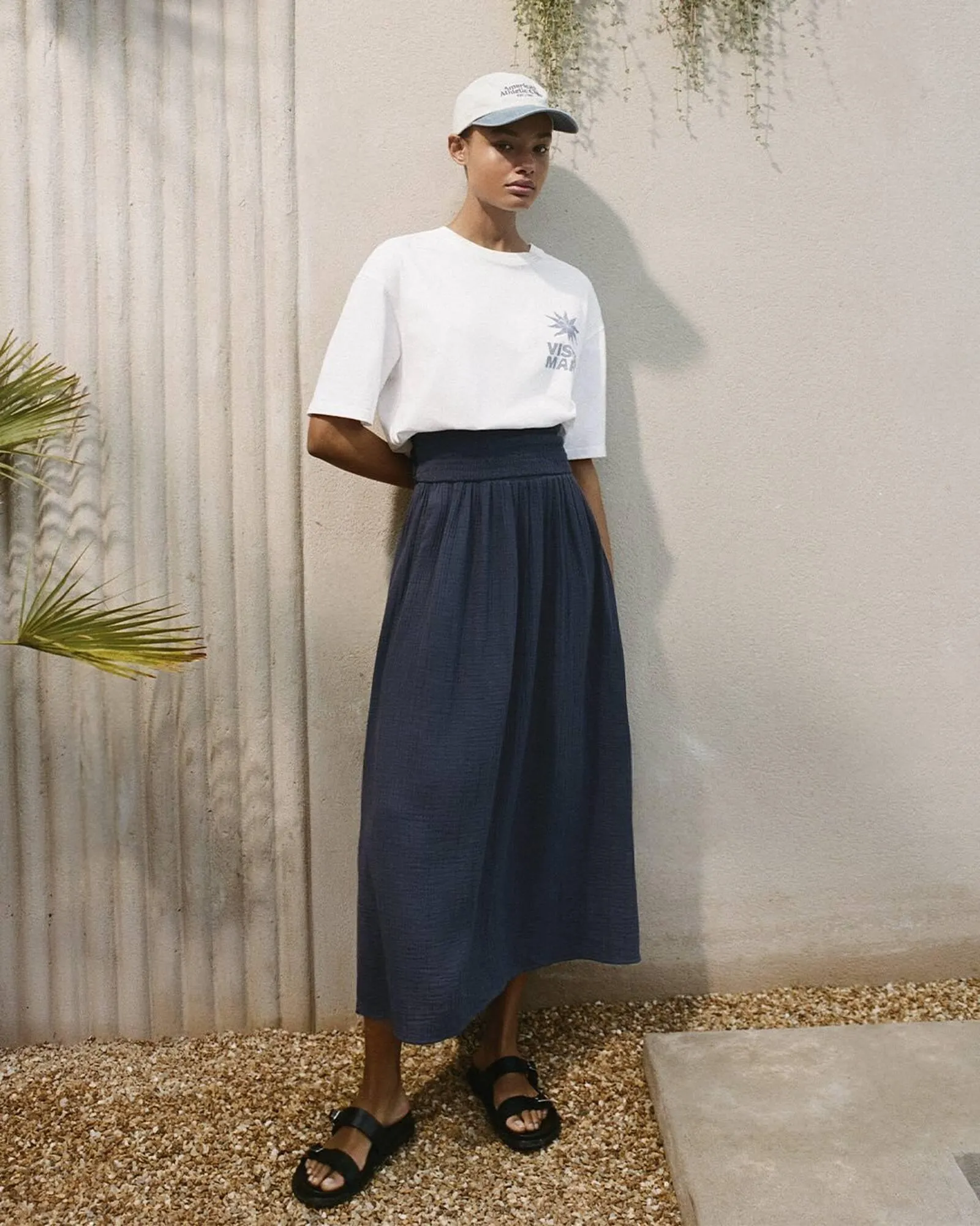 Catálogo de Catálogo Pull & Bear 7 de abril al 30 de abril 2025 - Pagina 1