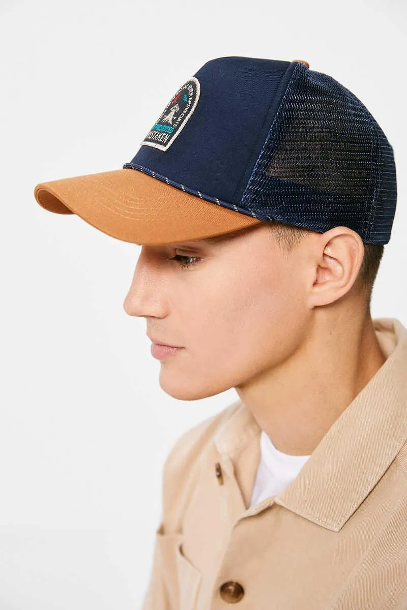 Gorra trucker volcán