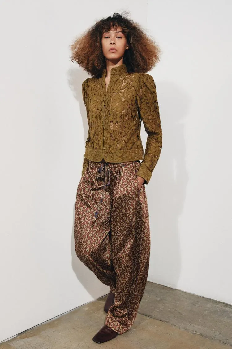 CHAMARRA ENCAJE MANGA ABULLONADA ZW COLLECTION