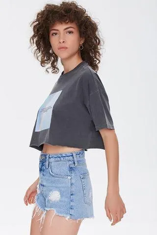 BLUSA NEGRA CON ESTAMPADO DE ARCOIRIS