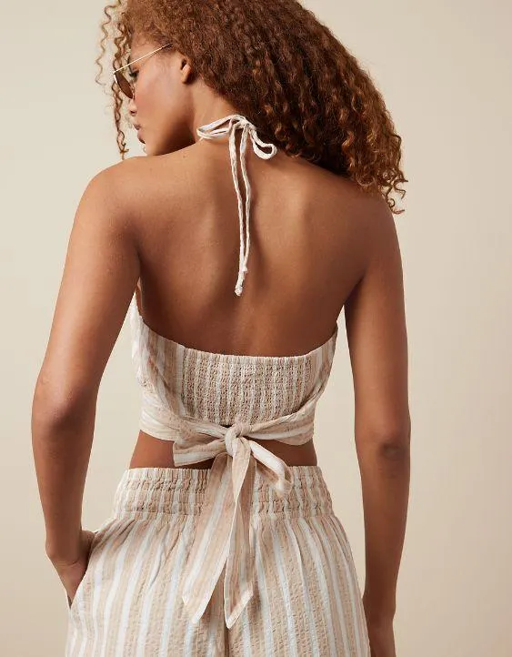 AE Top Halter Cortado con Lazo en la Espalda