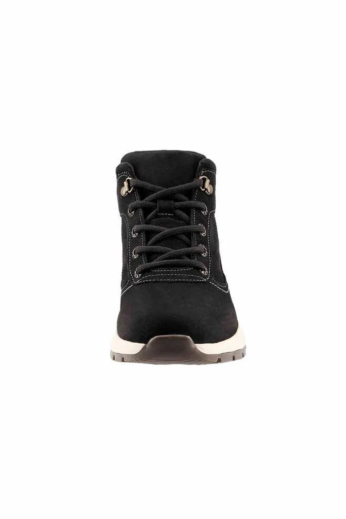 030669 Bota Color Negro Con Suela Antiderrapante