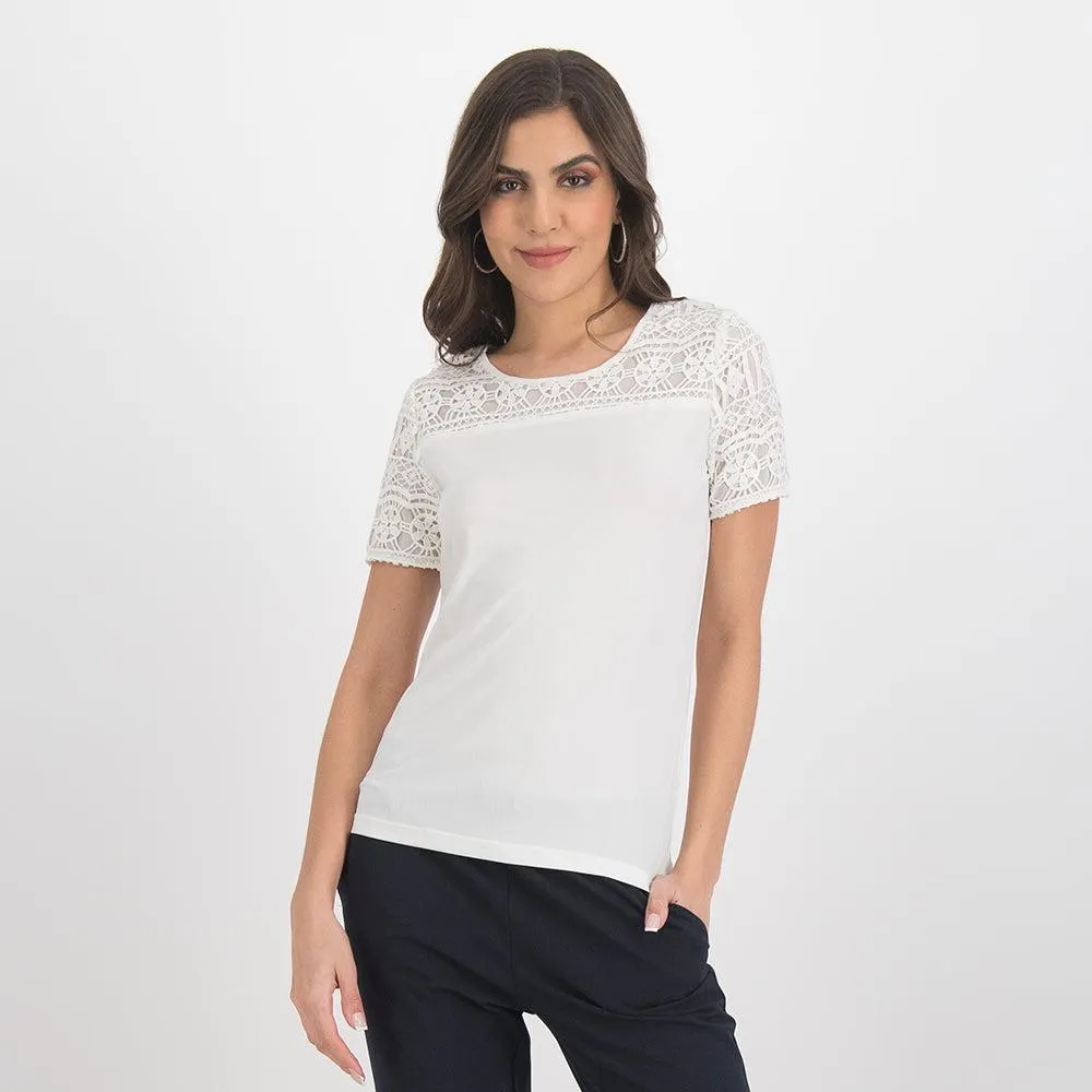 Blusa con aplicaciones de encaje