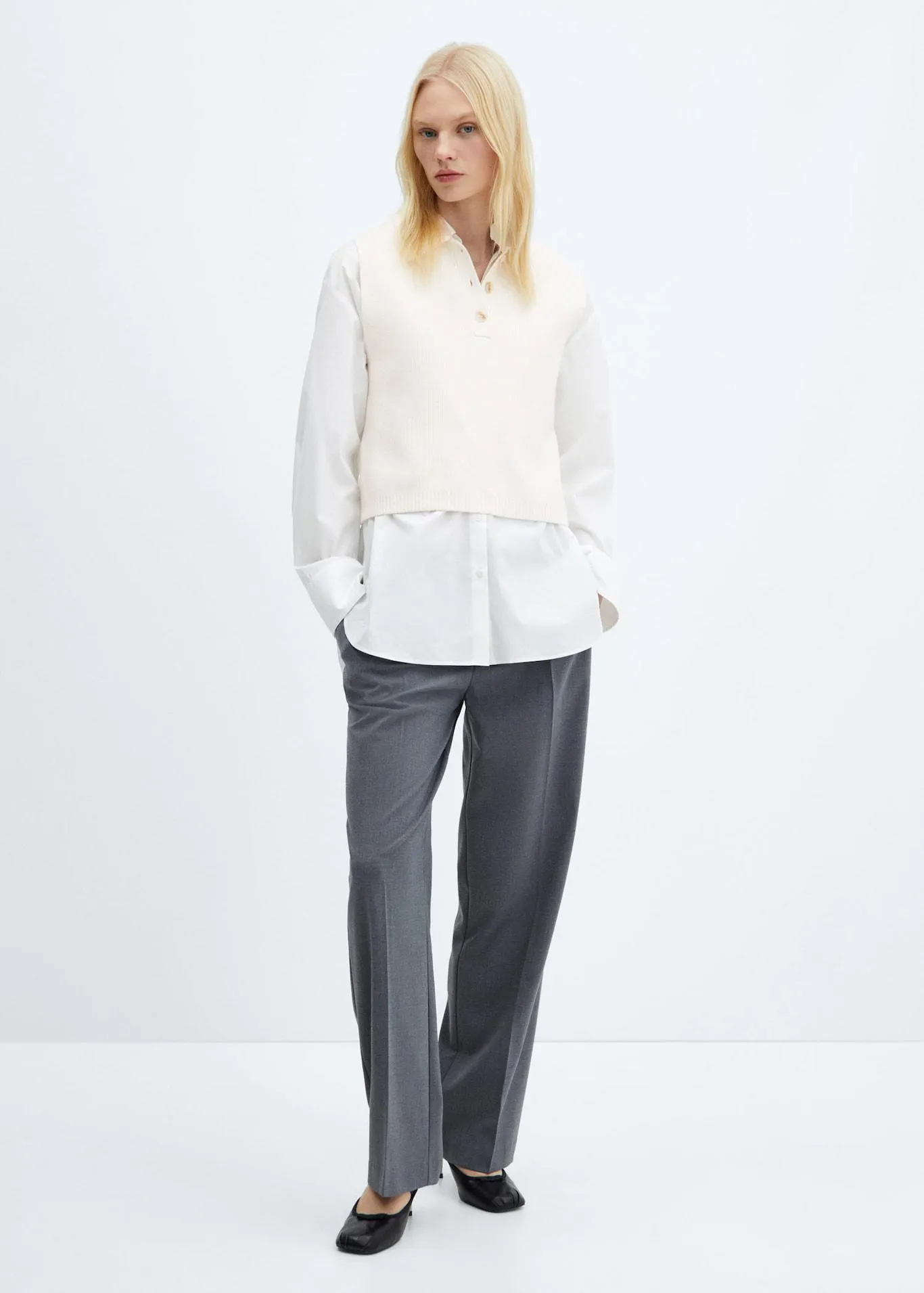 Chaleco punto cuello botones