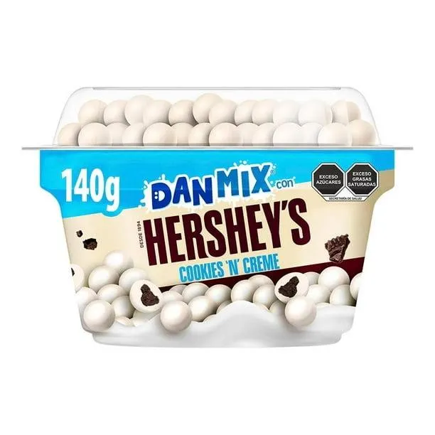 Yoghurt Danmix sabor cookies and cream con Hersheys 140 g